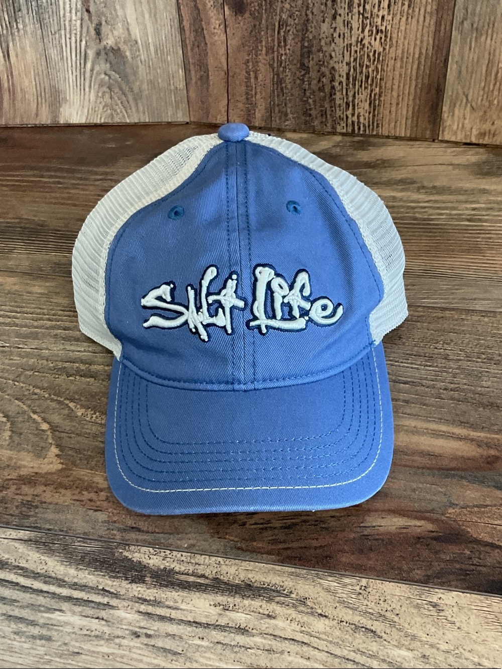 Salt Life Mesh Trucker Hat with Raised Embroidered Logo NWT 204B